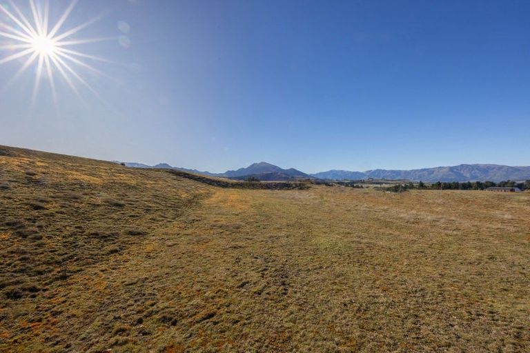 Photo of property in Northlake, 4 Carrickmore Crescent, Wanaka, 9305