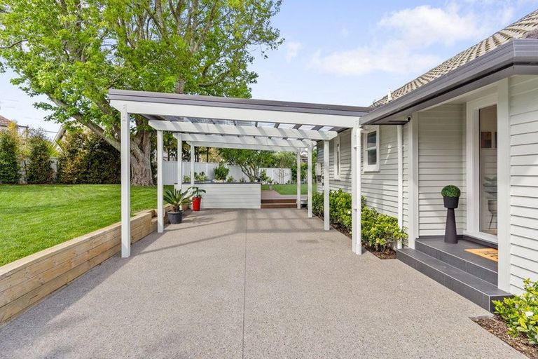 Photo of property in 9 Tui Street, Belmont, Auckland, 0622