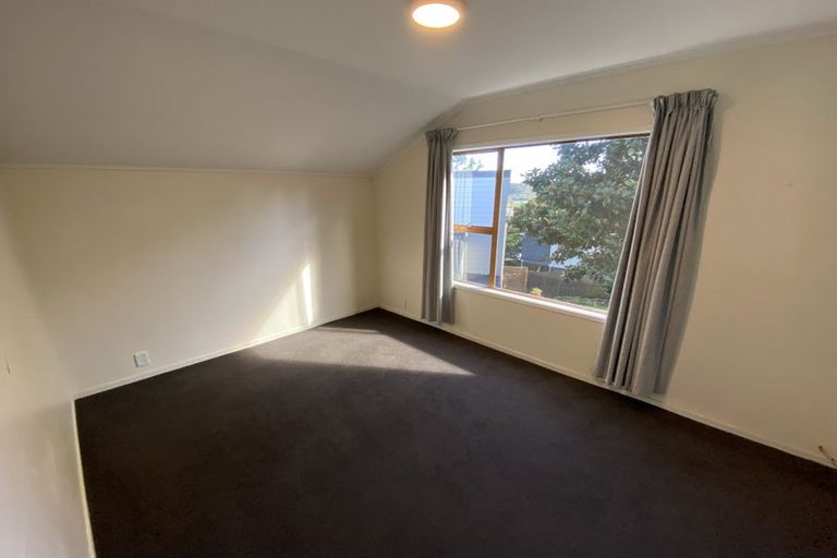 Photo of property in 1/19 Tree View Avenue, Glenfield, Auckland, 0629
