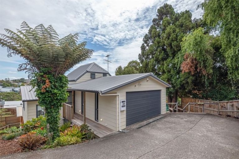 Photo of property in 2/28a Marlborough Avenue, Glenfield, Auckland, 0629