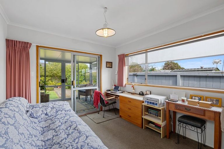 Photo of property in 6 Argyle Place, Highlands Park, New Plymouth, 4312