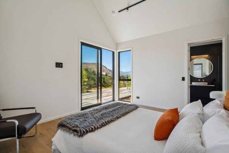 Photo of property in 11 Mckenzies Shute, Jacks Point, Queenstown, 9371