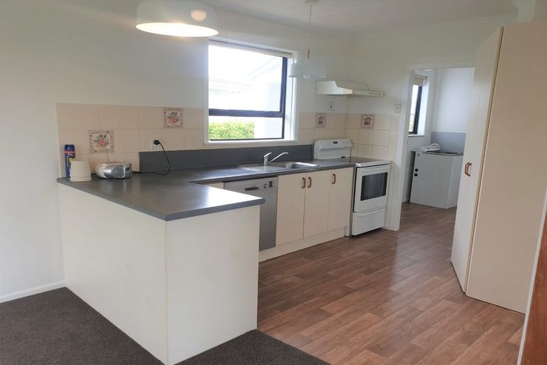 Photo of property in 509 Mangorei Road, Highlands Park, New Plymouth, 4312