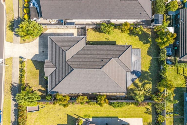 Photo of property in 11 Kaurinui Crescent, One Tree Point, 0118