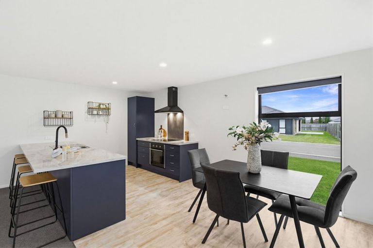 Photo of property in 19 Dalwood Crescent, Rolleston, 7614