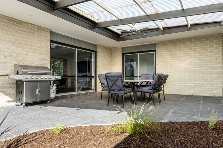 Photo of property in 11 Roskilda Crescent, Taradale, Napier, 4112