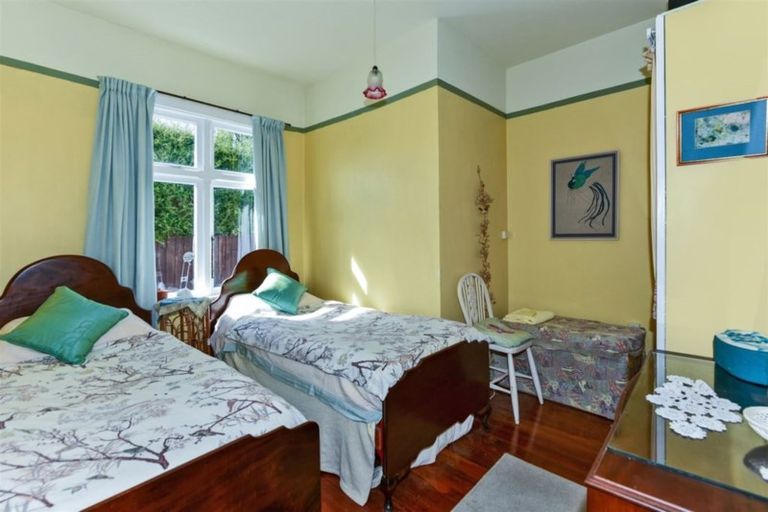 Photo of property in 1 Celia Street, Redcliffs, Christchurch, 8081