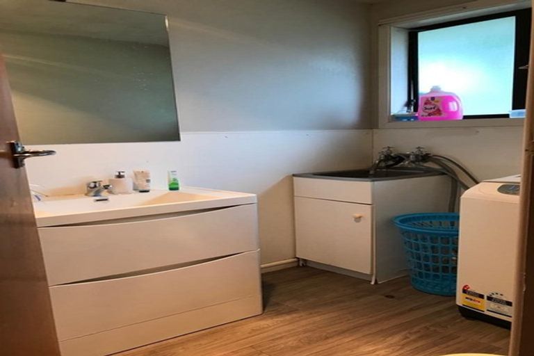 Photo of property in 4/28 Peer Street, Upper Riccarton, Christchurch, 8041