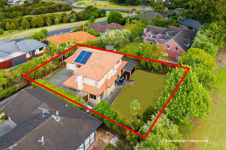 Photo of property in 18 Te Wharau Drive, Greenhithe, Auckland, 0632
