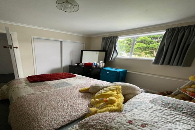 Photo of property in 40 Findlay Street, Tawa, Wellington, 5028