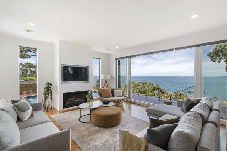 Photo of property in 24 Tui Street, Torbay, Auckland, 0630