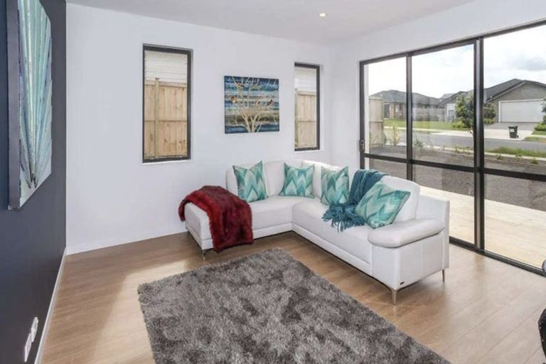Photo of property in 297 Harbourside Drive, Karaka, Papakura, 2113