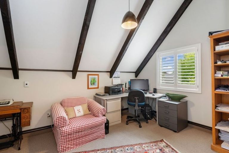 Photo of property in 11 Stormont Place, Avonhead, Christchurch, 8042