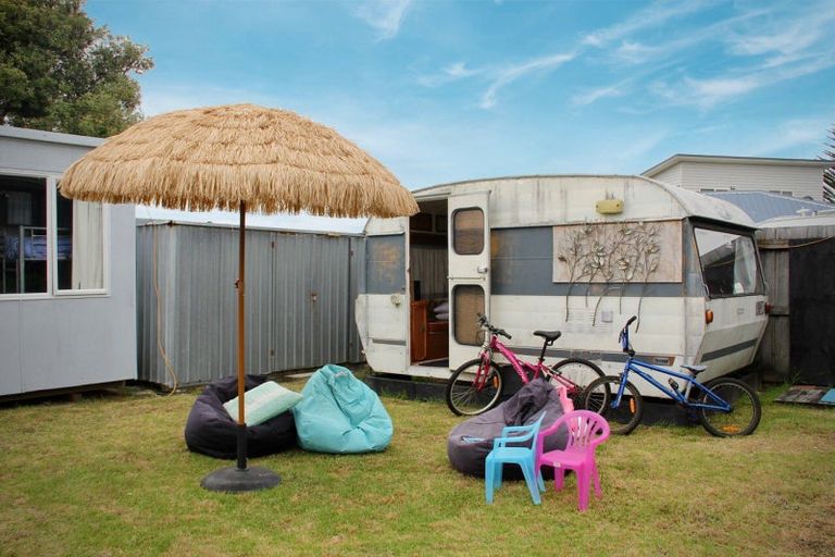 Photo of property in 102 Kauri Crescent, Matarangi, Whitianga, 3592