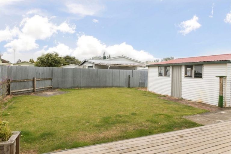 Photo of property in 22 Thyra Street, Dannevirke, 4930