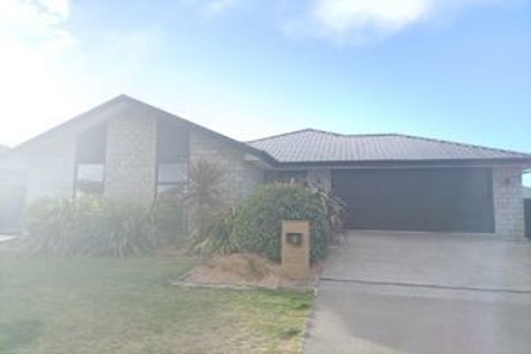 Photo of property in 3 Cedric Place, Darfield, 7510