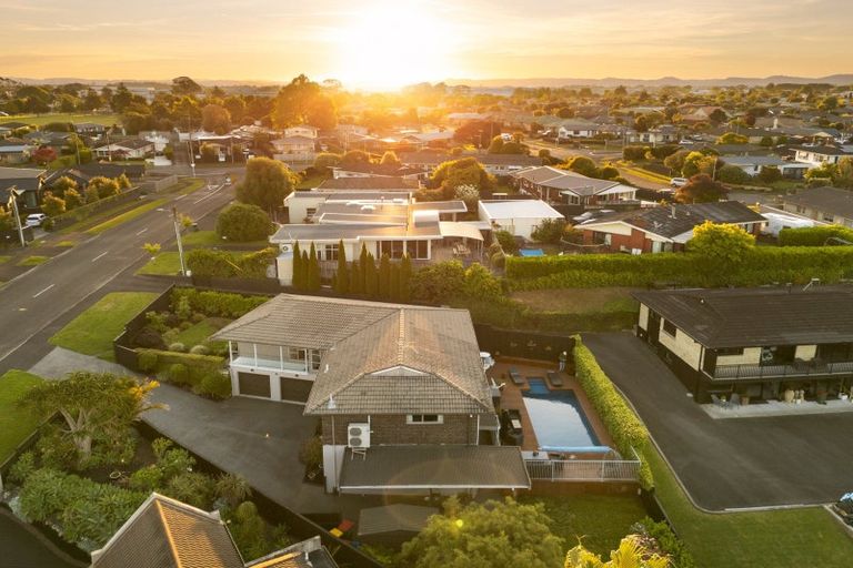 Photo of property in 72 Saint Andrews Terrace, St Andrews, Hamilton, 3200