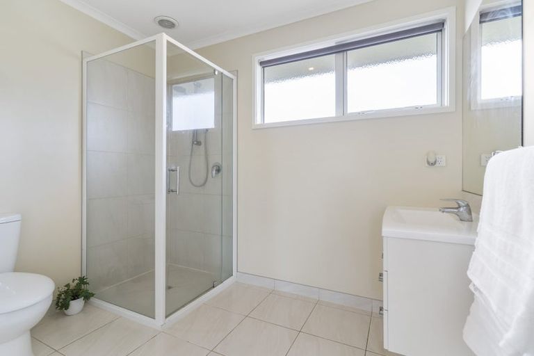Photo of property in 100 Estuary View, Whangamata, 3620