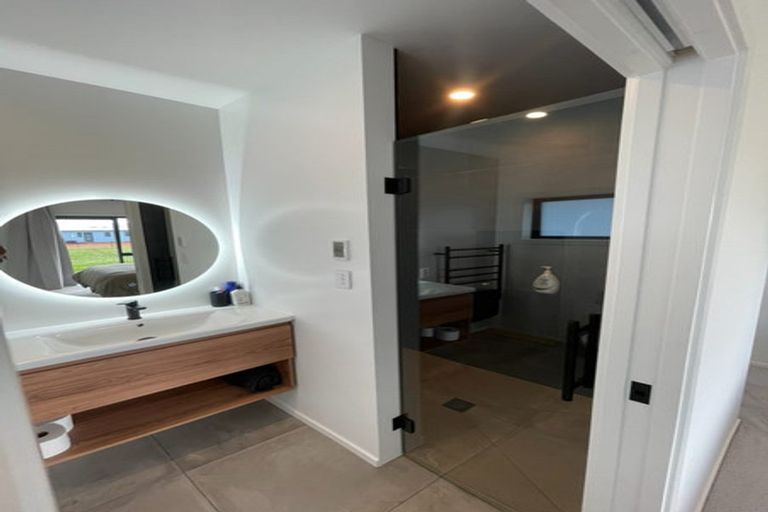 Photo of property in 31 Regent Street, Martinborough, 5711