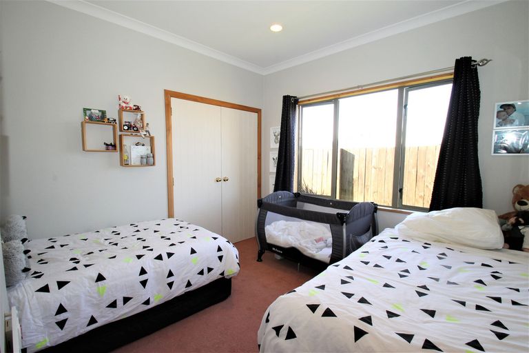 Photo of property in 2 Mallard Place, Mosgiel, 9024