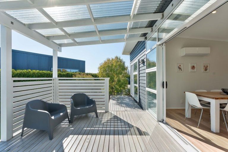 Photo of property in 32 Burgundy Drive, Martinborough, 5711