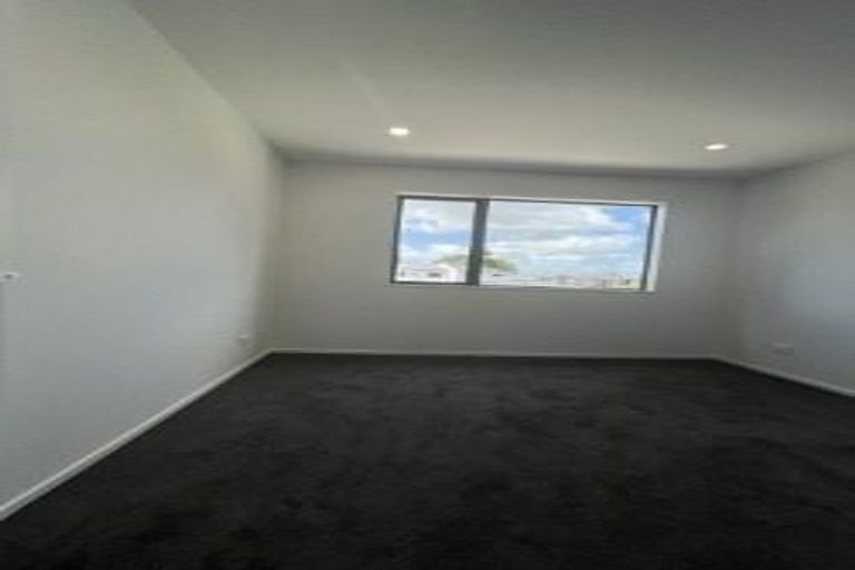 Photo of property in 28d Greenmeadows Avenue, Manurewa East, Auckland, 2102