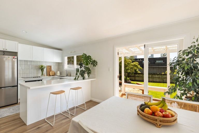 Photo of property in 131 Lemon Street, New Plymouth, 4312