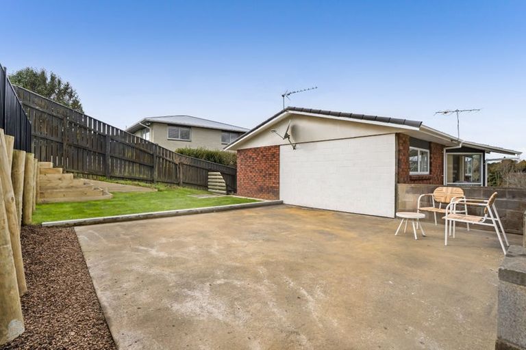 Photo of property in 10 Fairview Place, Westown, New Plymouth, 4310