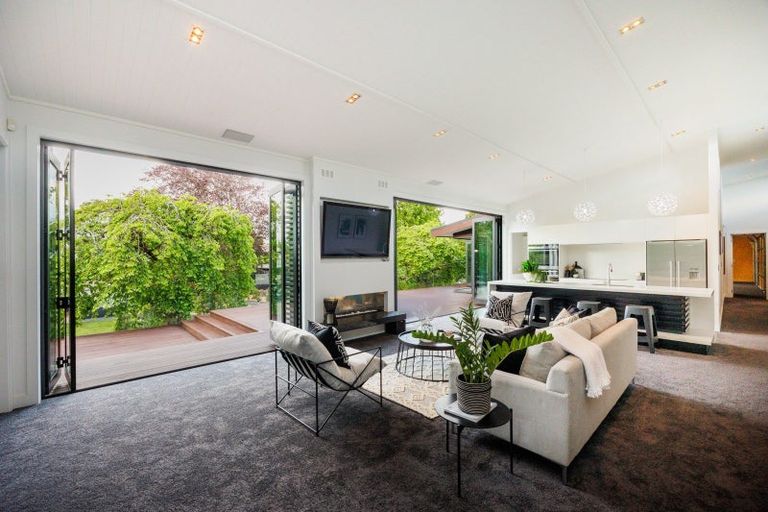 Photo of property in 27a Phoenix Avenue, Hokowhitu, Palmerston North, 4410