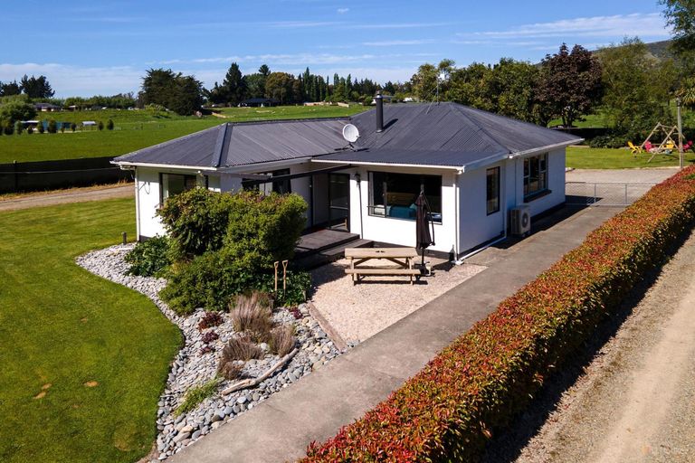 Photo of property in 114 Waihao Back Road, Waimate, 7979