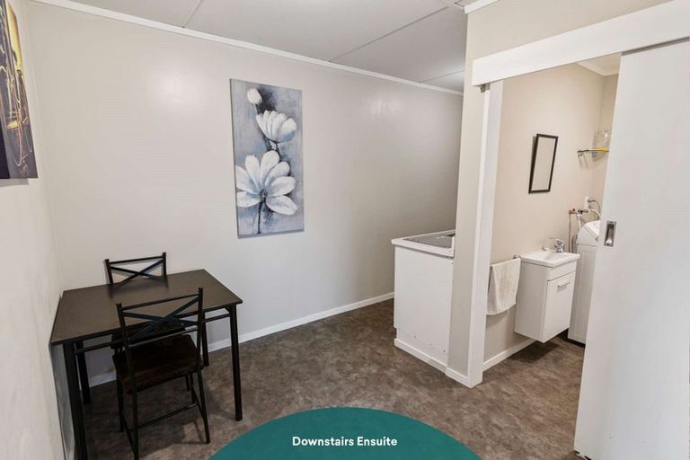 Photo of property in 87 Great North Road, Saint Johns Hill, Whanganui, 4501