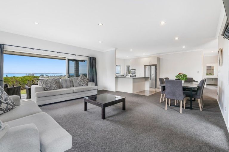 Photo of property in 23 Manhattan Rise, Orewa, 0931