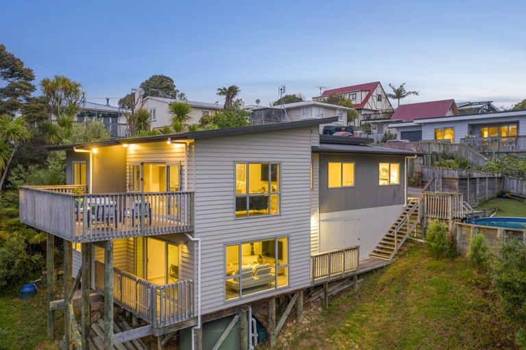 Photo of property in 141a Arran Road, Browns Bay, Auckland, 0630