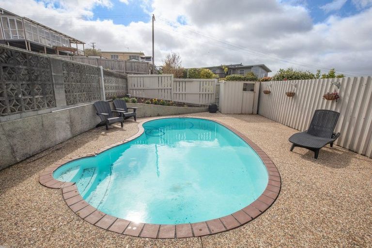 Photo of property in 38 Kimihia Road, Huntly, 3700