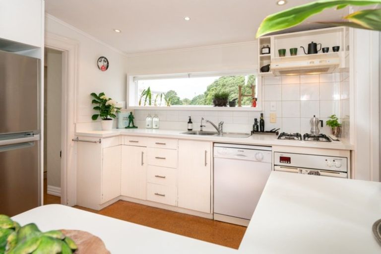 Photo of property in 8 Saint Mary Street, Thorndon, Wellington, 6011