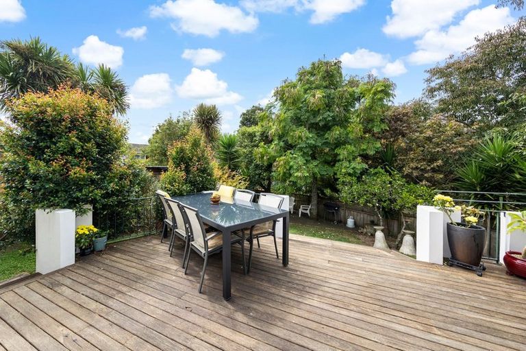 Photo of property in 2/8 Tui Glen Road, Birkenhead, Auckland, 0626