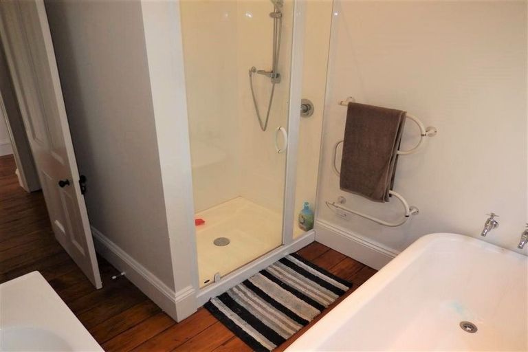 Photo of property in 374 Carrington Street, Upper Vogeltown, New Plymouth, 4310