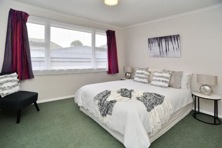 Photo of property in 32 Banbury Street, Burnside, Christchurch, 8053