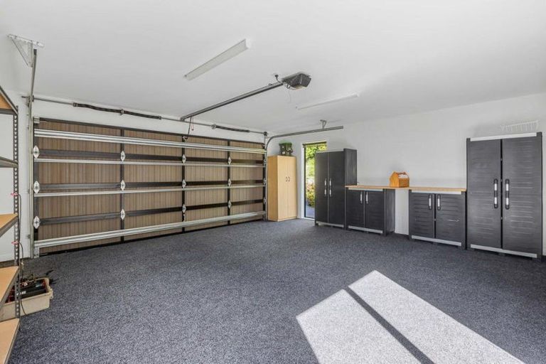 Photo of property in 102 Vipond Road, Stanmore Bay, Whangaparaoa, 0932