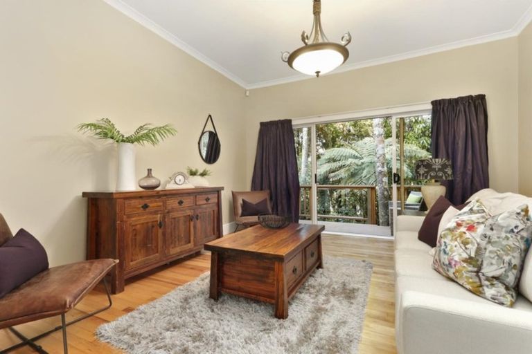 Photo of property in 783 Scenic Drive, Henderson Valley, Auckland, 0612