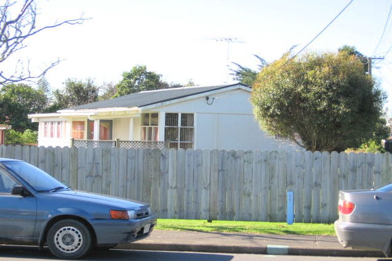 Photo of property in 51 Centreway Road, Orewa, 0931
