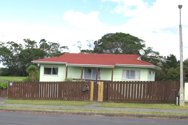 Photo of property in 91 West Harbour Drive, West Harbour, Auckland, 0618