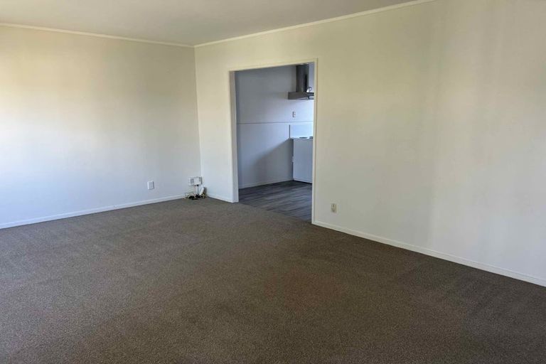 Photo of property in 2/10 Marsden Avenue, Mount Eden, Auckland, 1024