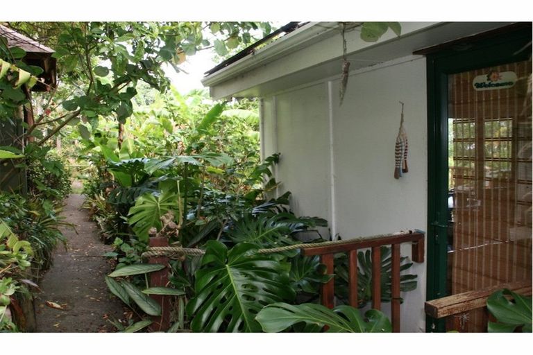 Photo of property in 2 Ashby Street, Russell, 0202