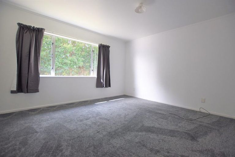 Photo of property in 46 Hindmarsh Street, Henderson, Auckland, 0612
