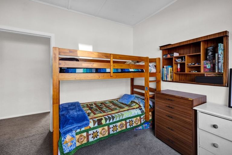 Photo of property in 464 South Road, Omata, New Plymouth, 4374