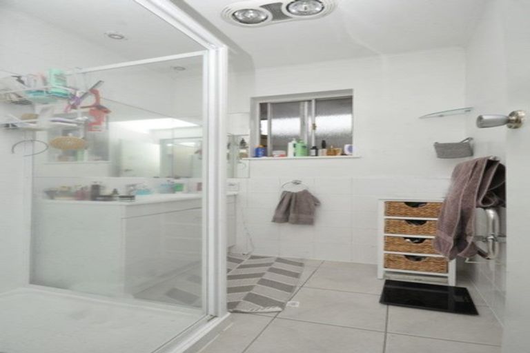 Photo of property in 2/3 Salisbury Road, Birkdale, Auckland, 0626