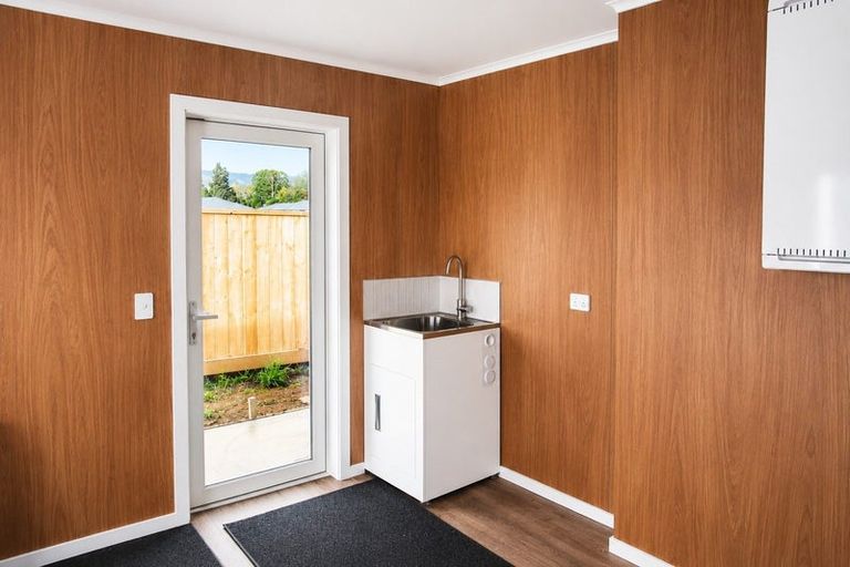 Photo of property in 19 Hawera Avenue, Levin, 5510