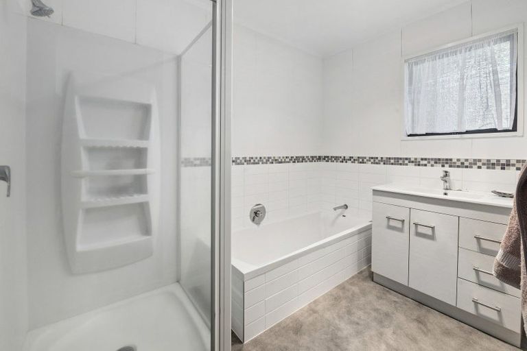 Photo of property in 8 Wychwood Crescent, Springfield, Rotorua, 3015