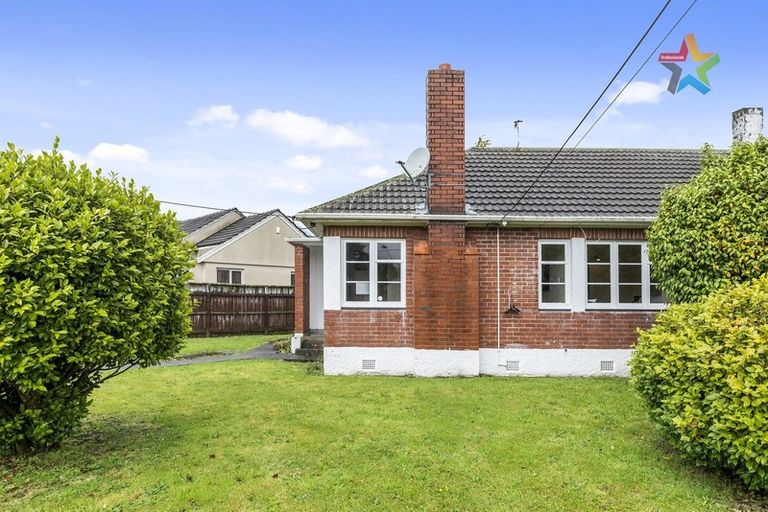Photo of property in 70 Hall Crescent, Epuni, Lower Hutt, 5011